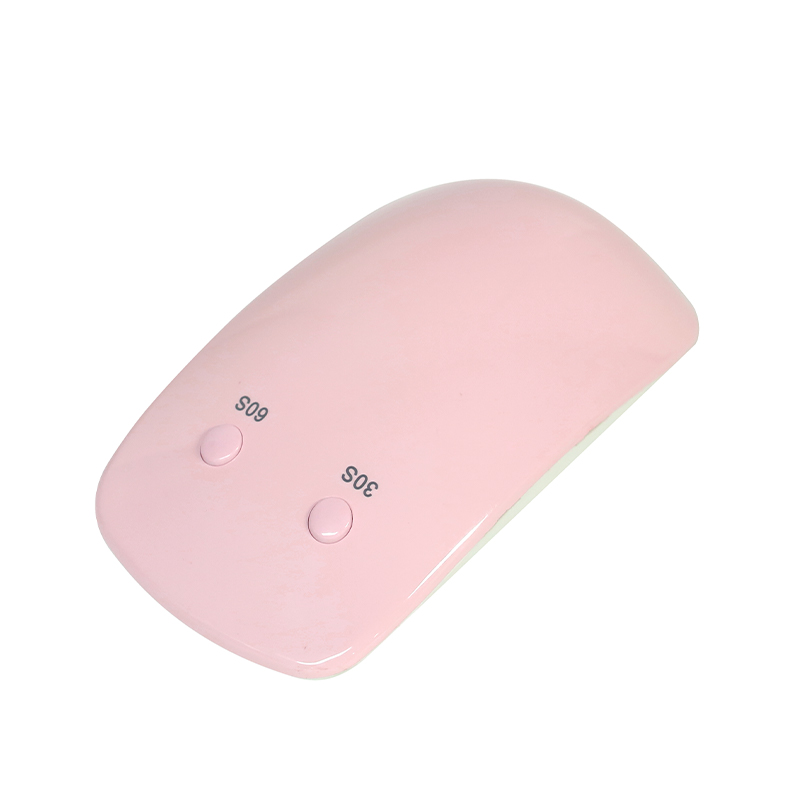 Luz de uñas portátil perfecta para viajes o en casa